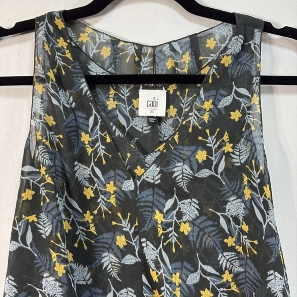 🍋 Cabi dark floral, botanical print V-neck sleeveless double layer sheer blouse: